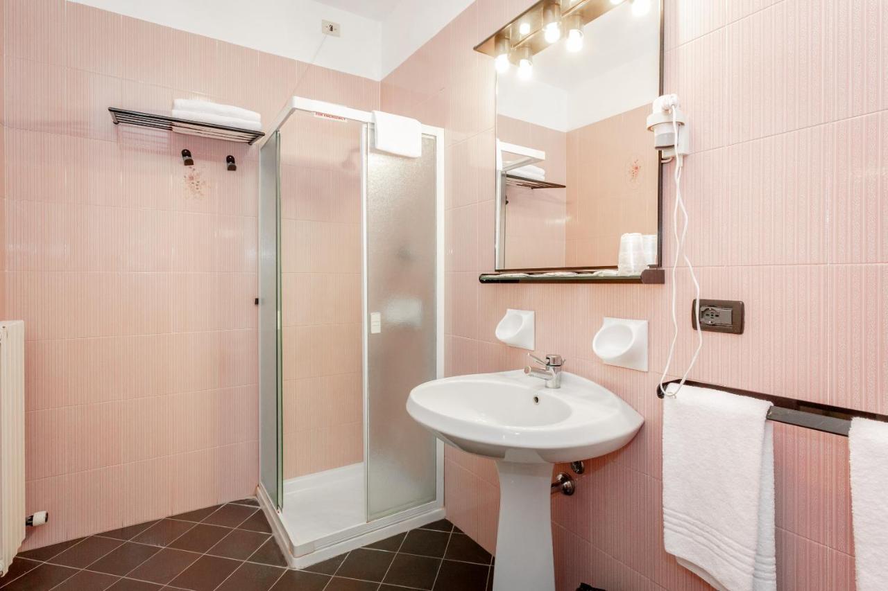 Rhi Porta Bologna Hotel Pieve di Cento Bagian luar foto
