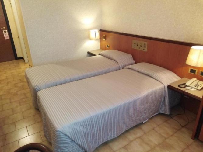 Rhi Porta Bologna Hotel Pieve di Cento Ruang foto