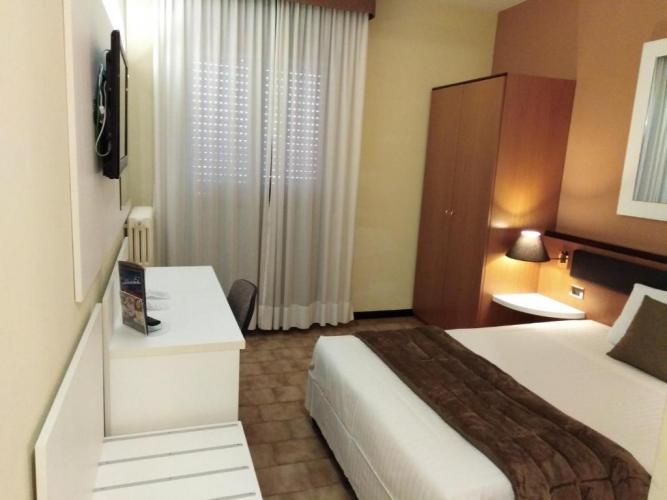 Rhi Porta Bologna Hotel Pieve di Cento Ruang foto