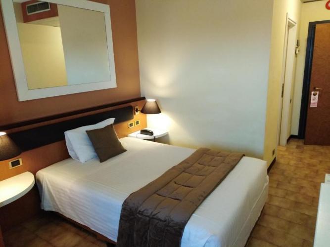 Rhi Porta Bologna Hotel Pieve di Cento Ruang foto